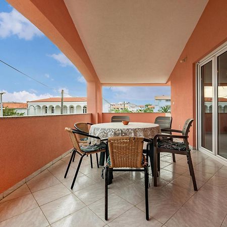 Beautiful Apartment In Vir With Wifi 외부 사진